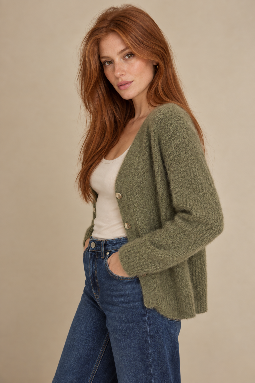 Le cardigan à boutons en tricot doux