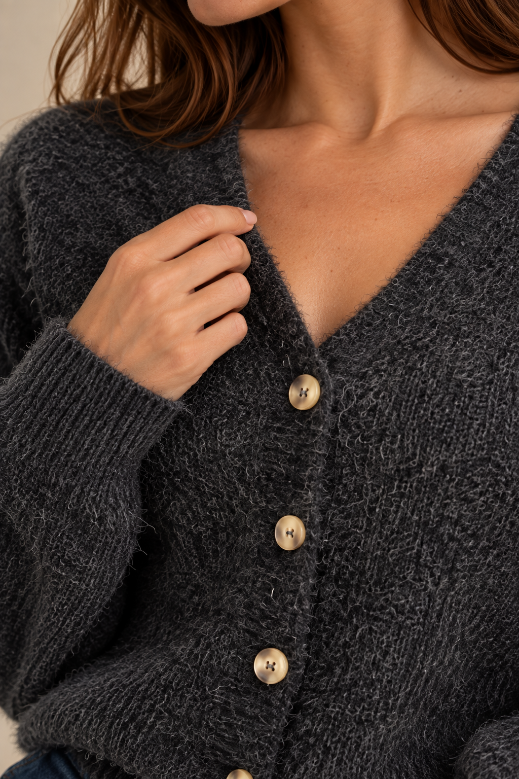 Le cardigan à boutons en tricot doux
