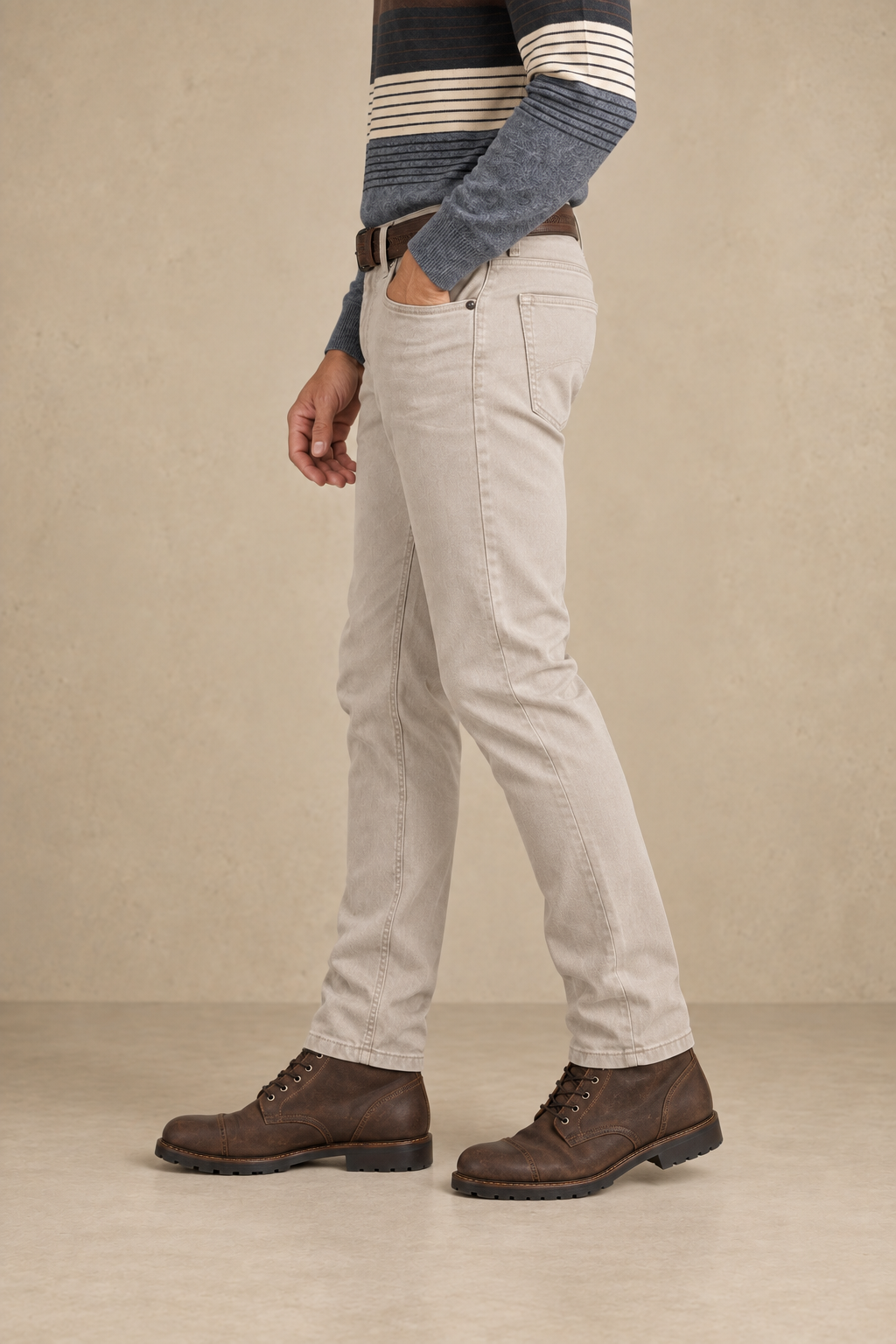 Le pantalon extensible style chino