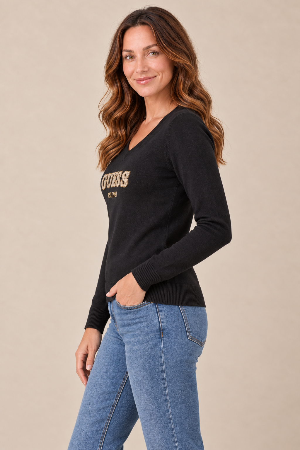 Le chandail à col V Guess