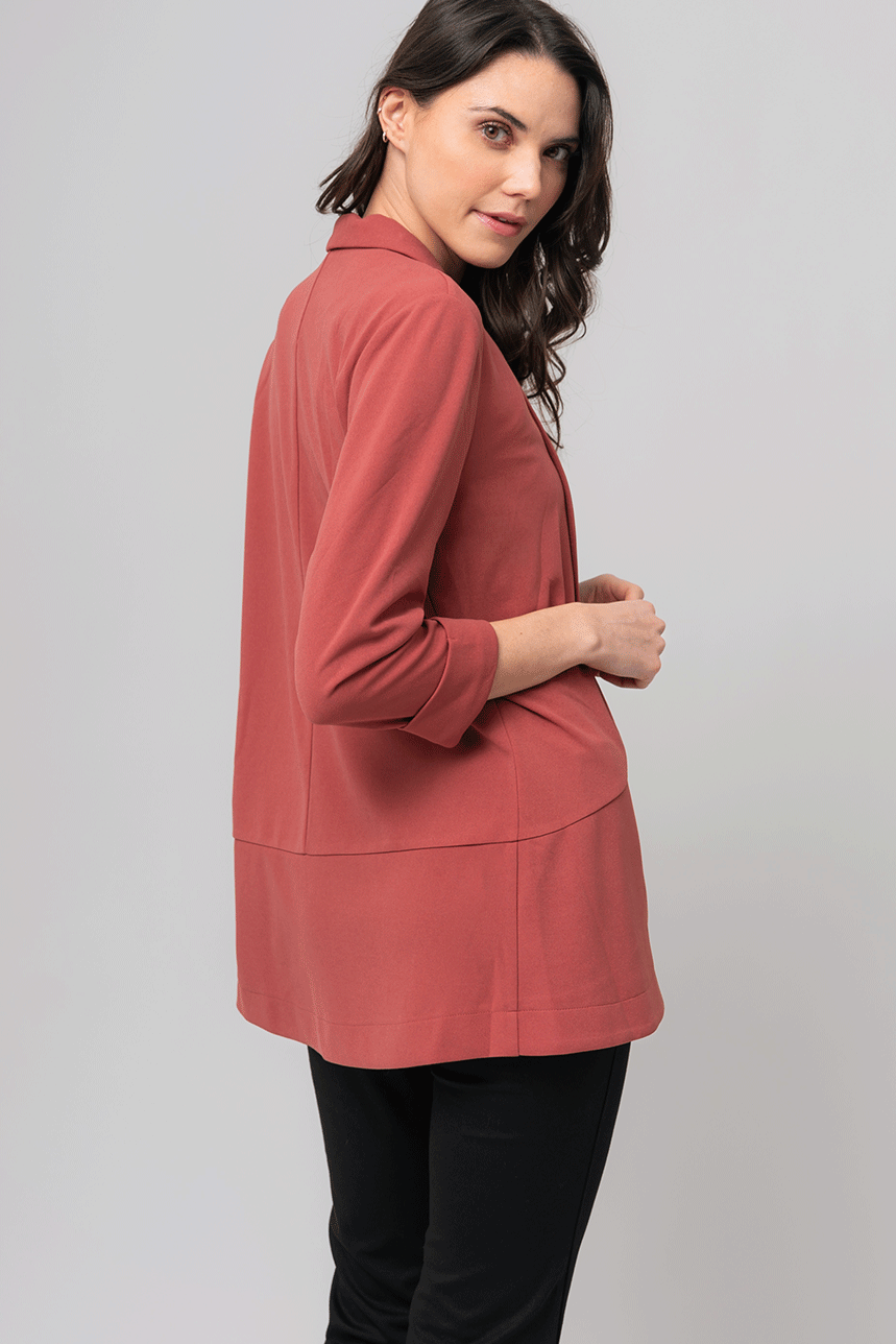 The plain open blazer with ¾ sleeves