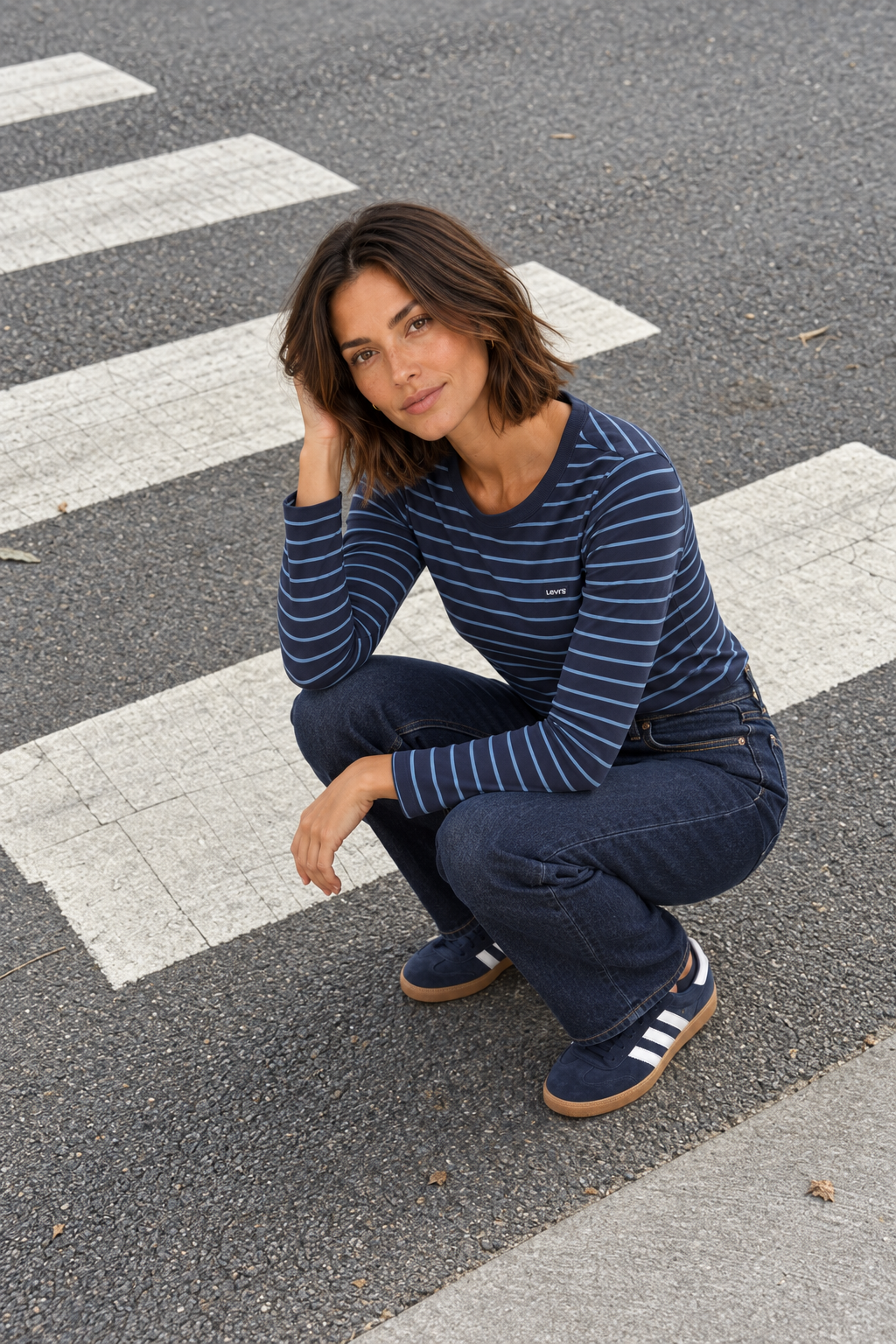 Le chandail Levi's à rayures bleues