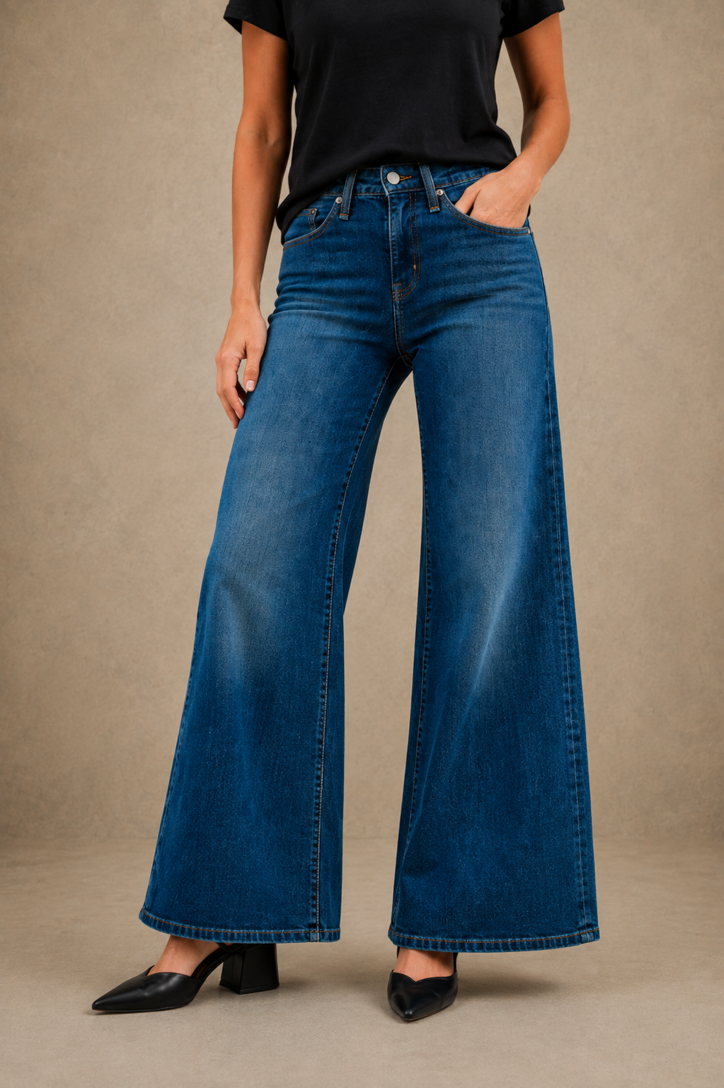 The wide, tight jeans | Model 318