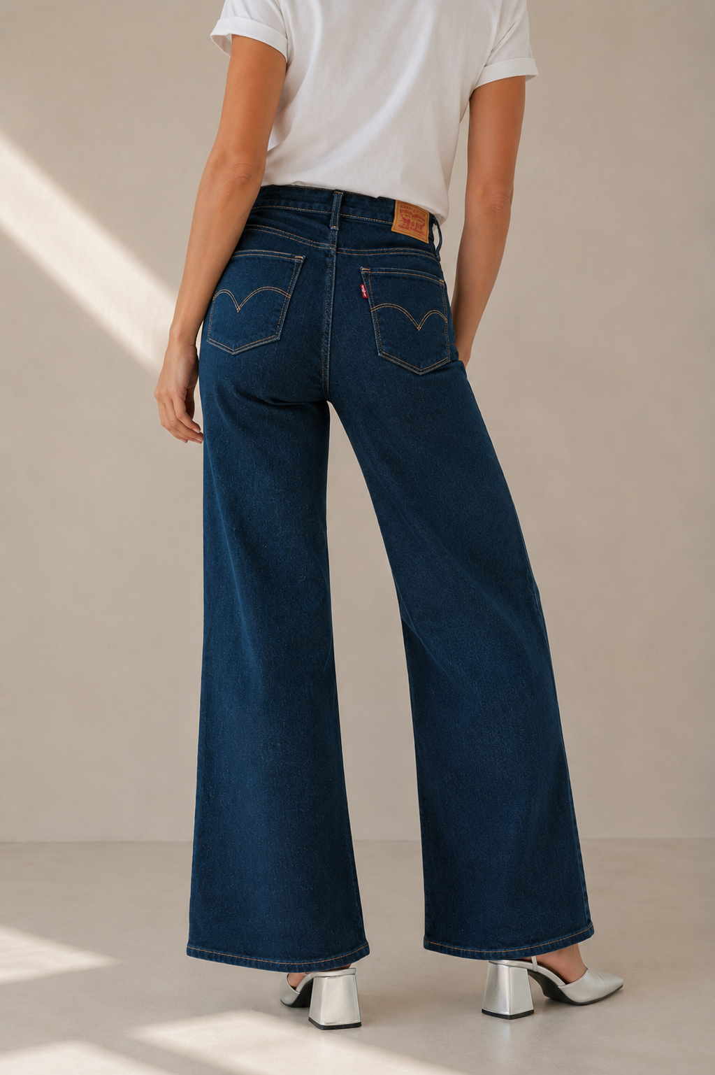 Levi's Dark Jeans | Style 318