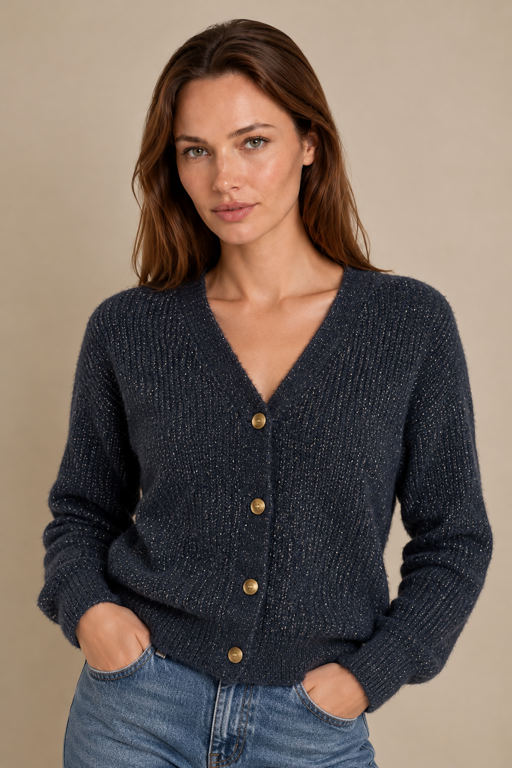 Le cardigan en tricot moucheté