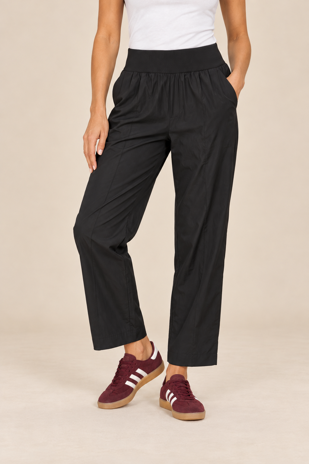 Le pantalon à taille côtelée