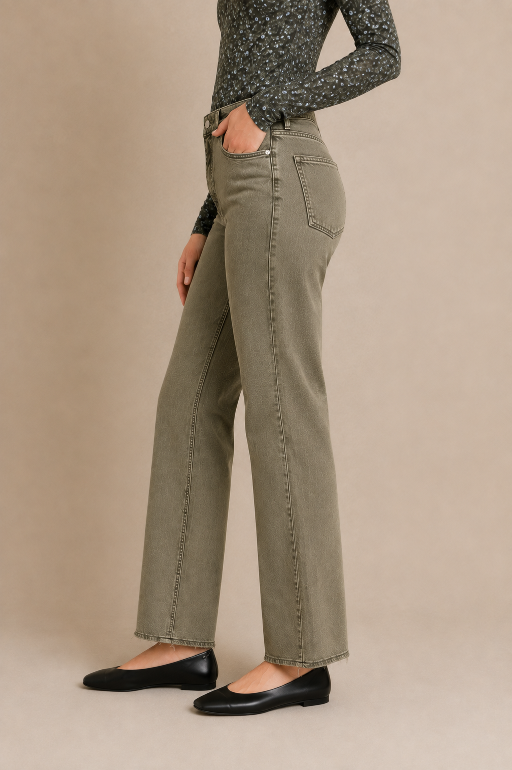 Le jean jambe large de couleur | Modèle Lily