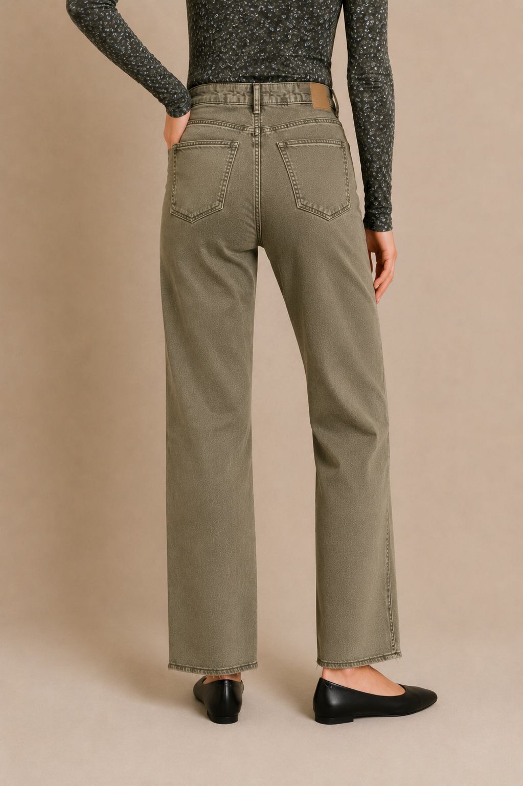 Le jean jambe large de couleur | Modèle Lily