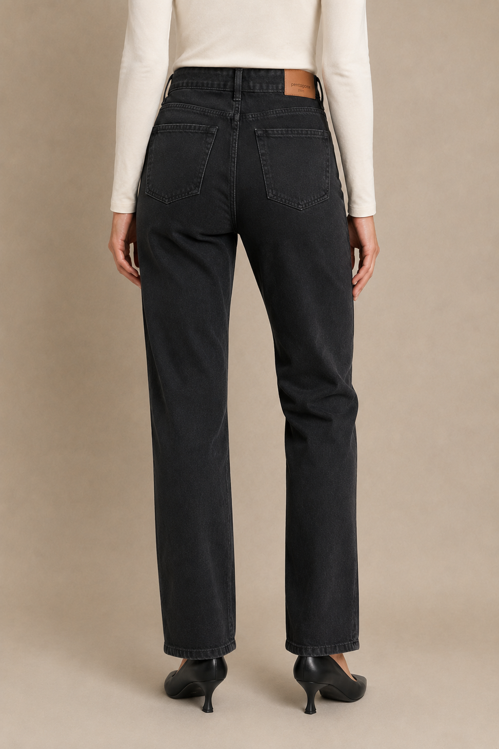 Le jean boyfriend noir | Modèle Béa