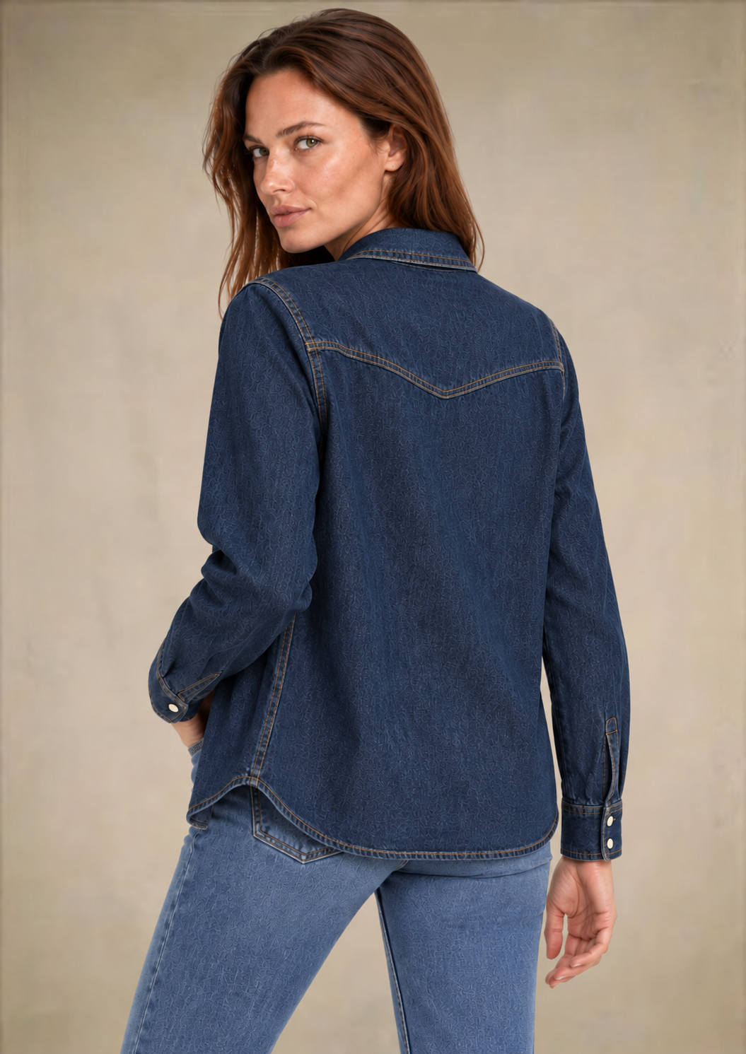 La chemise en jean style western