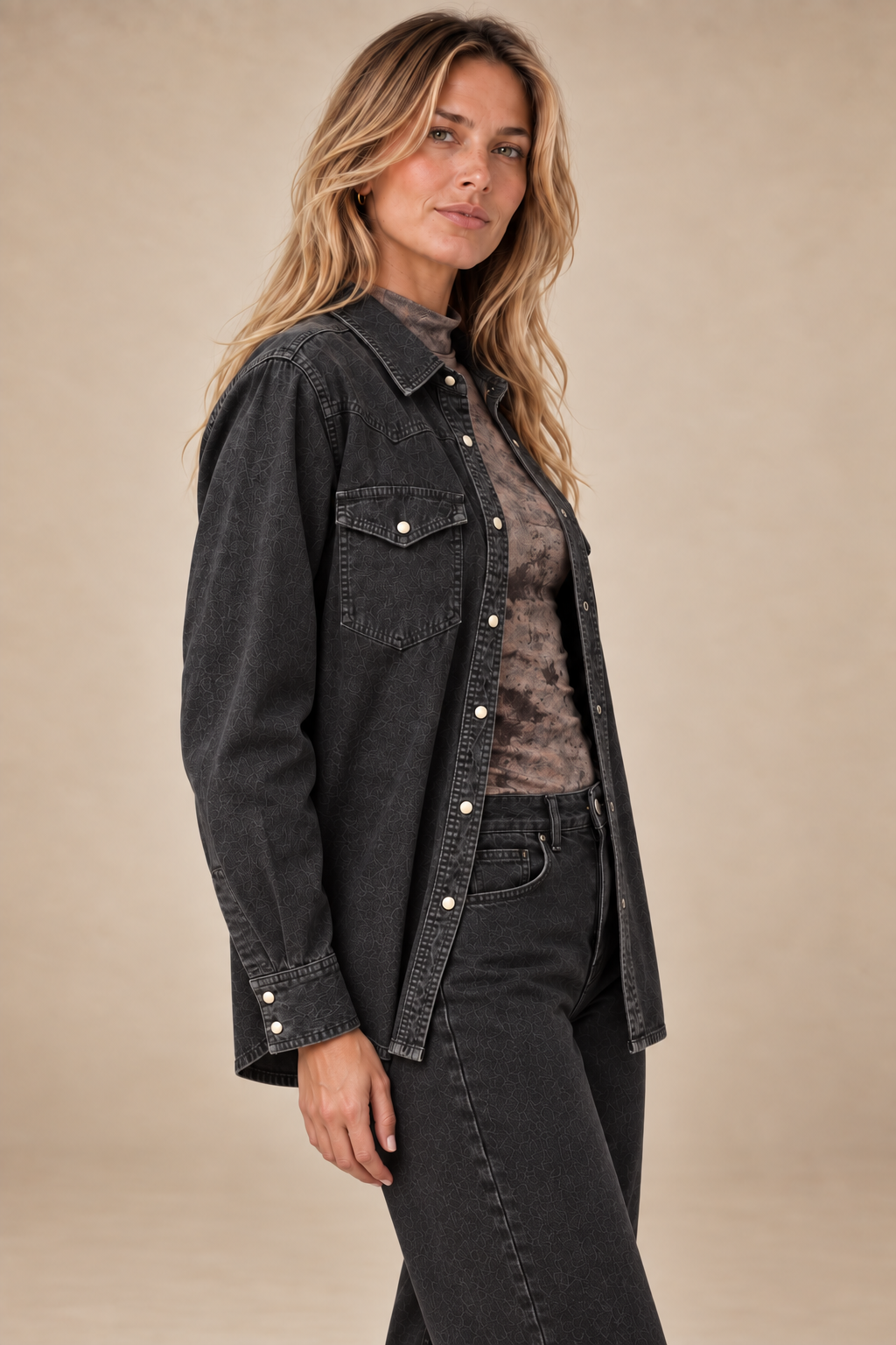La chemise en jean style western