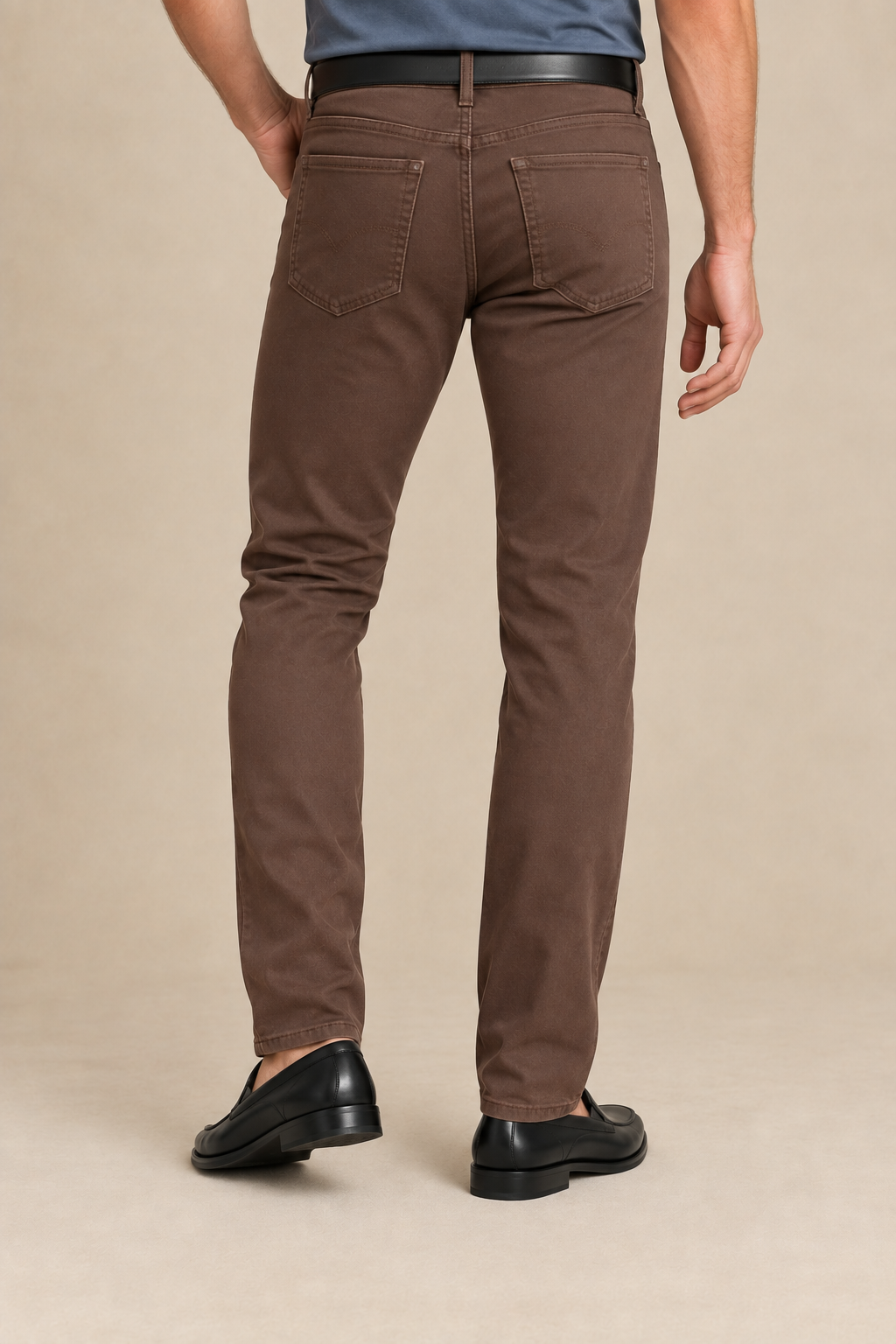 Le pantalon coupe classique de Projek Raw