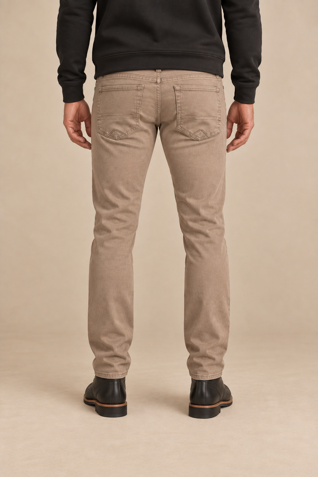 Le pantalon étroit extensible