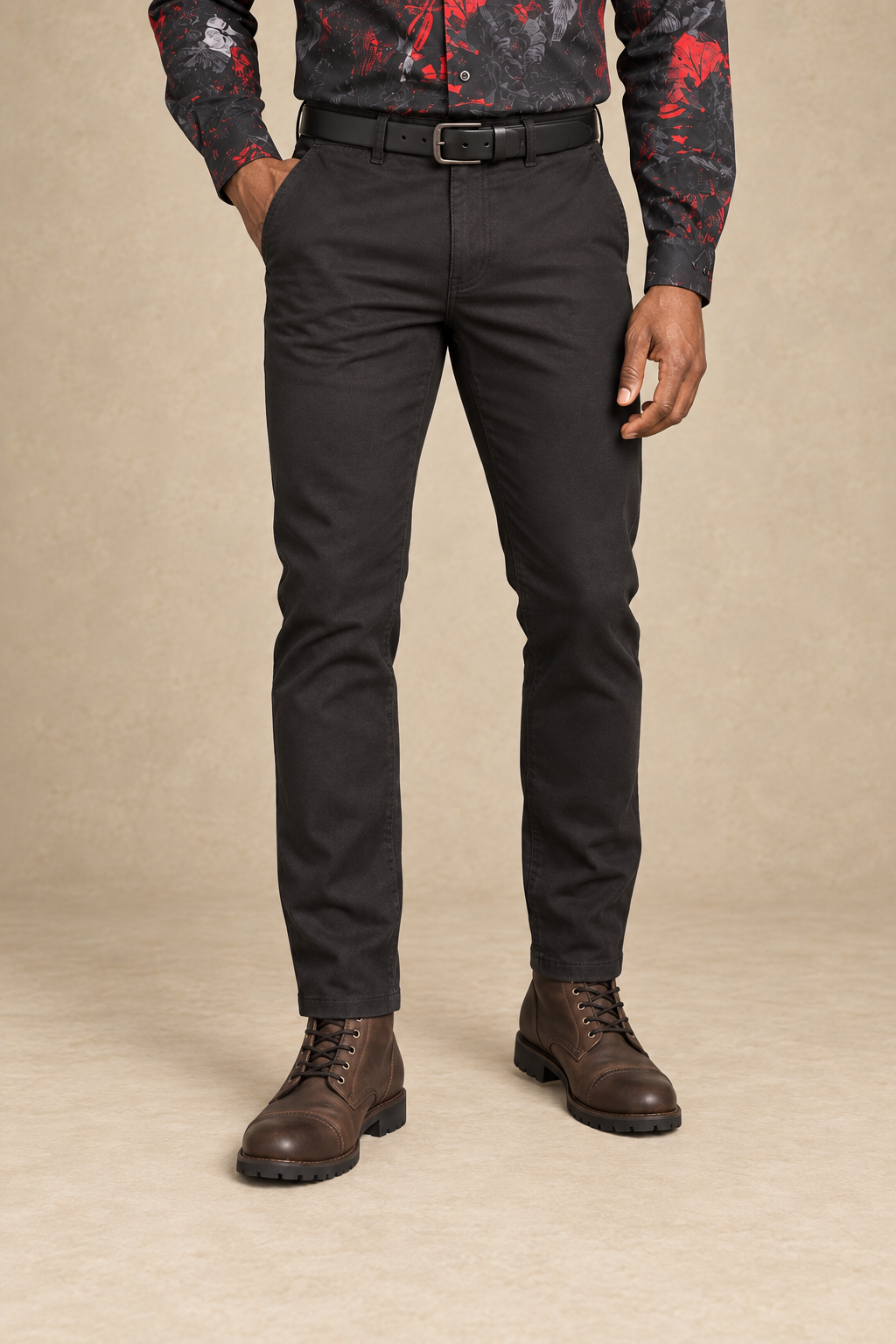 Le pantalon étroit extensible