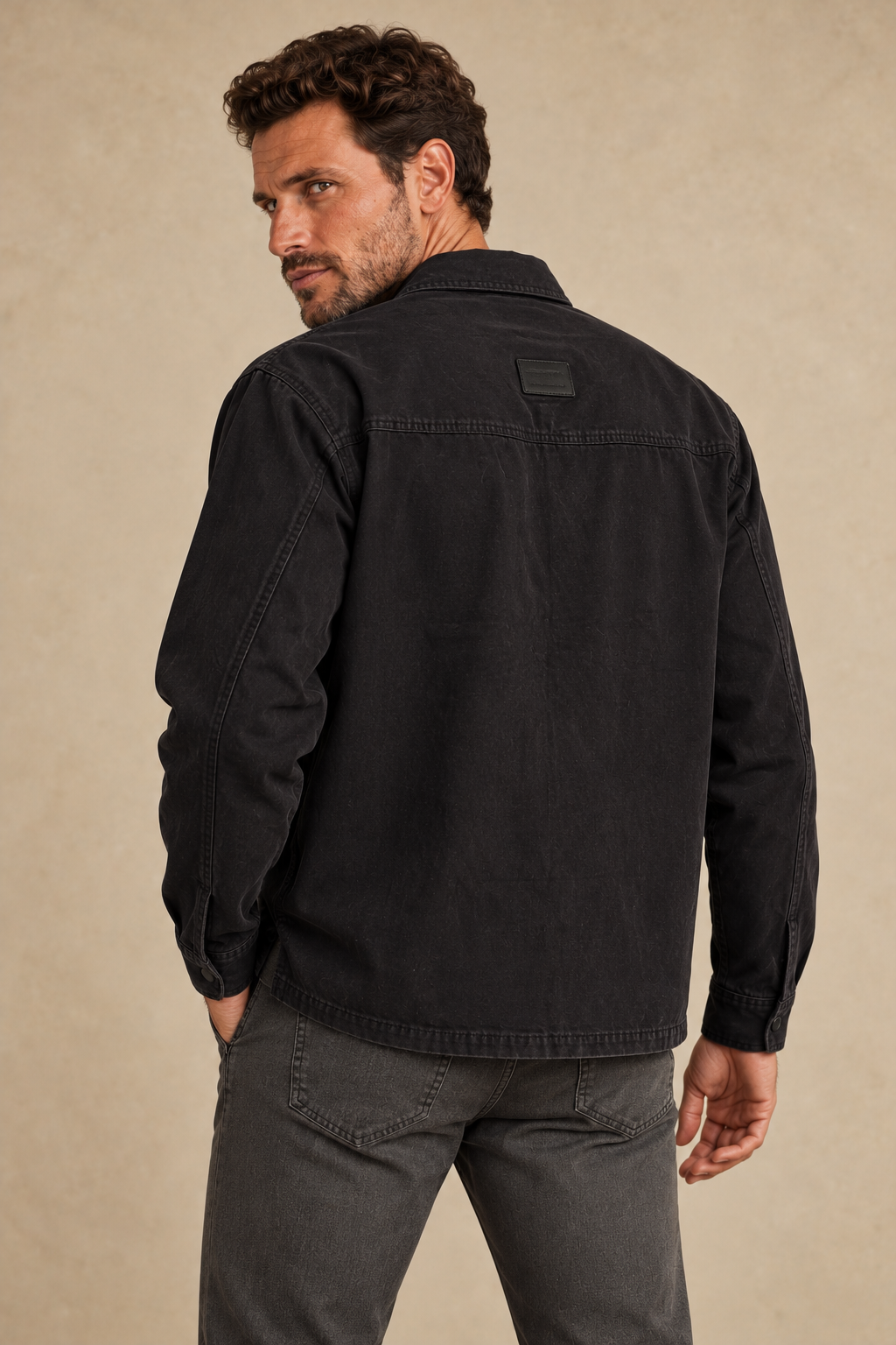 La chemise utilitaire décontractée