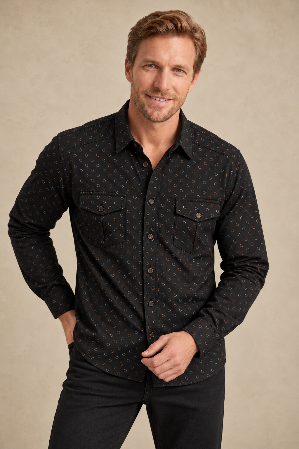 Chemise à motifs et poches à rabat