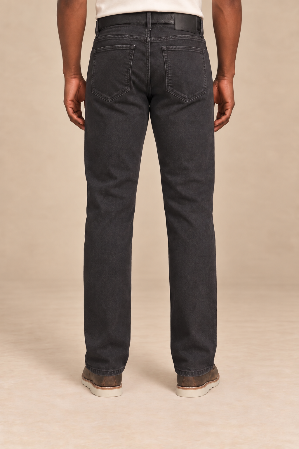 Le jean coupe droite Baru de Projek Raw