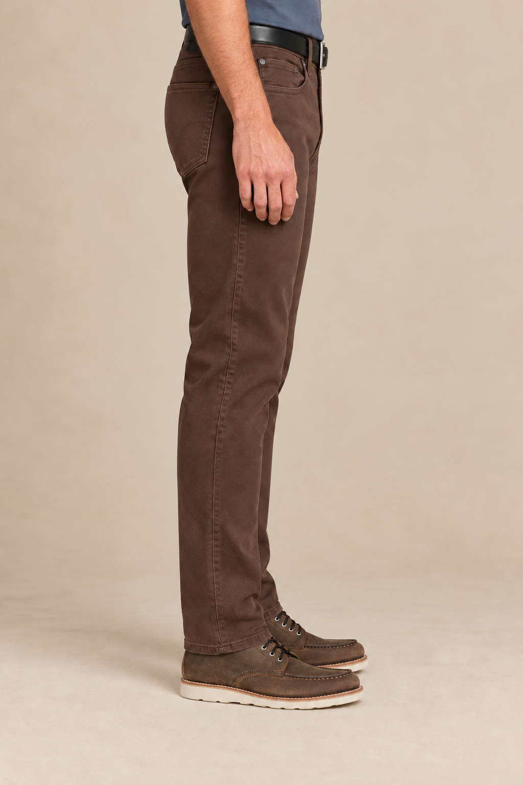 Le pantalon coupe classique de Projek Raw