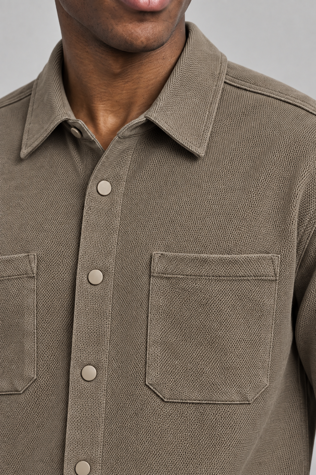 La chemise texturée à manches longues