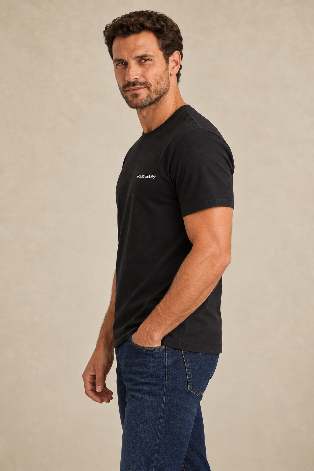 Le t-shirt à logo classique de Guess