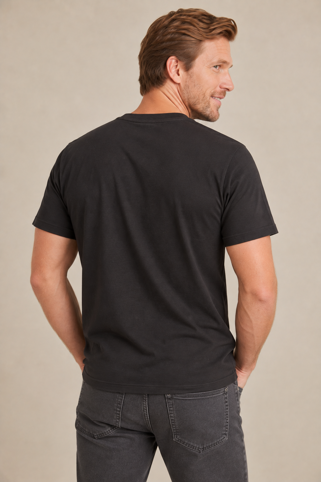 Le t-shirt à poche Guess