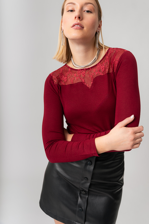 Long-sleeved t-shirt with lace insert