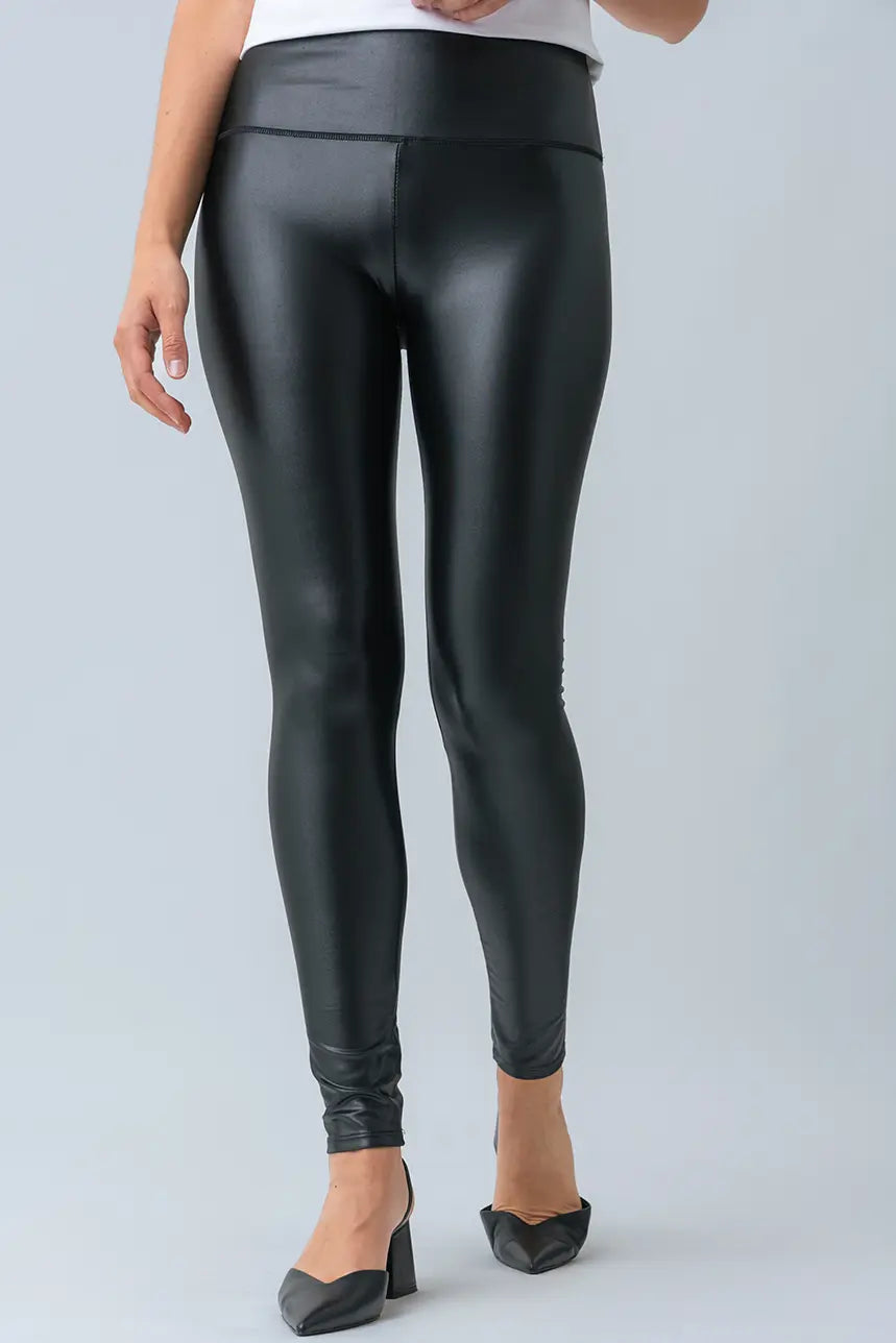 Le legging noir effet cuir