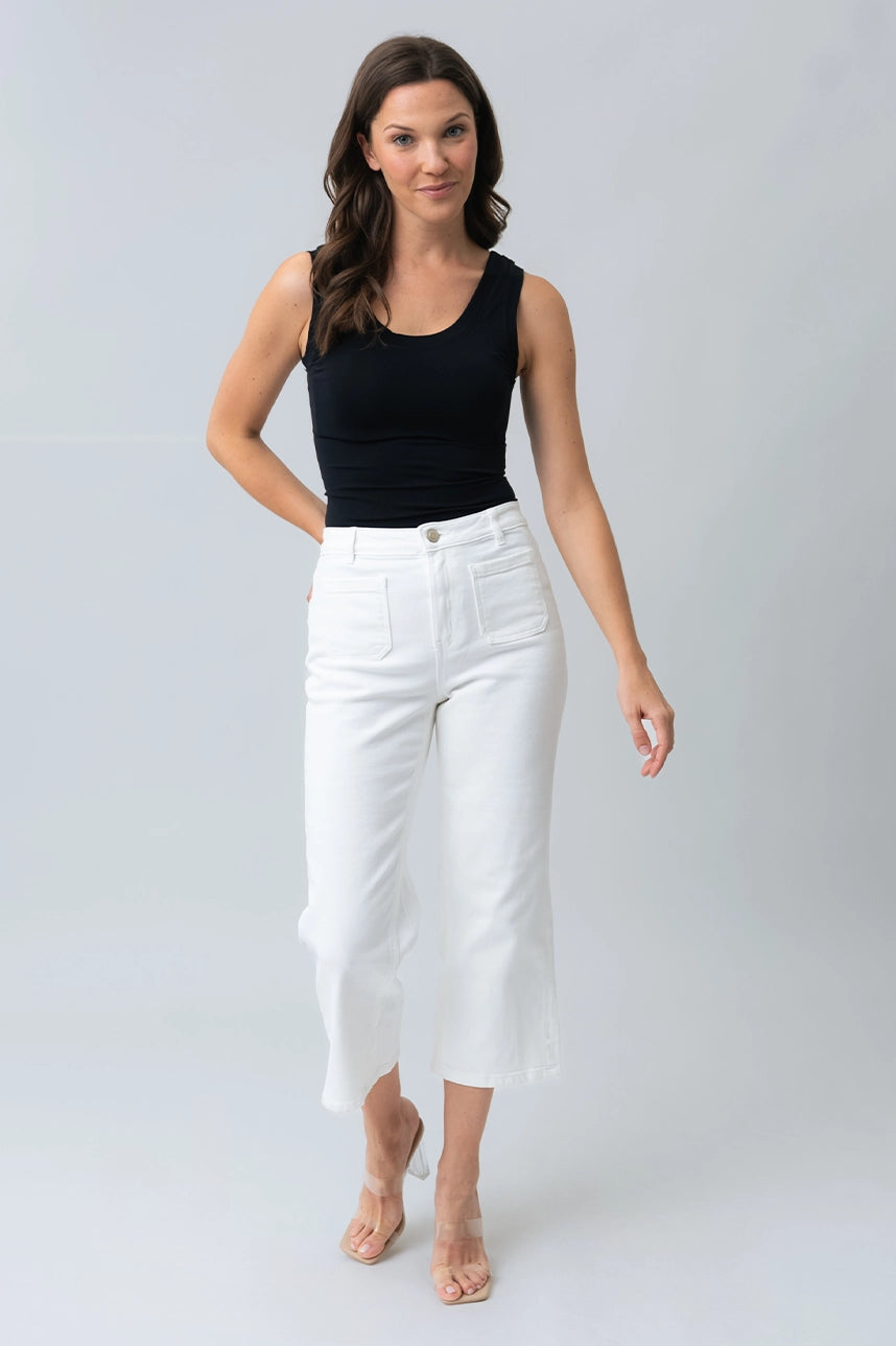 White Jeans Women, Pentagone, Front view