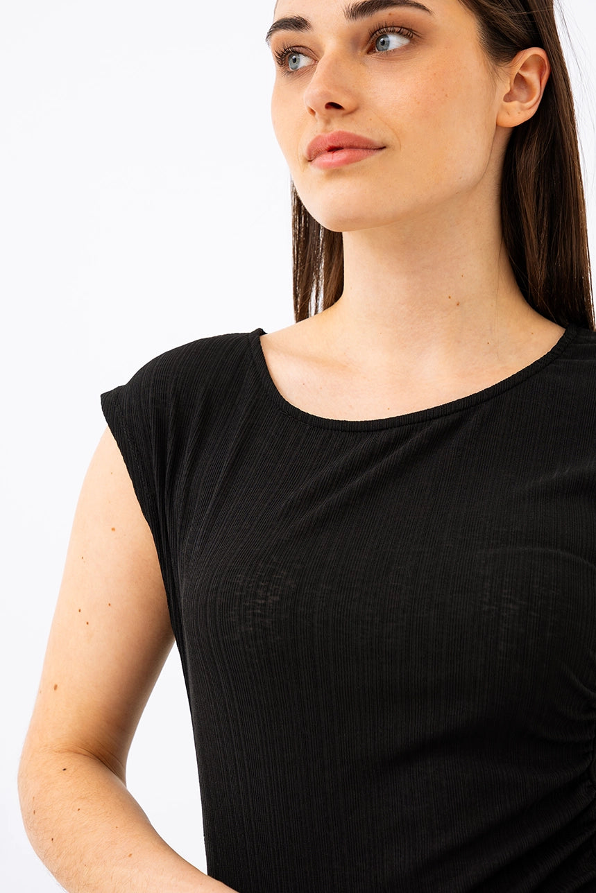 The plain gathered t-shirt