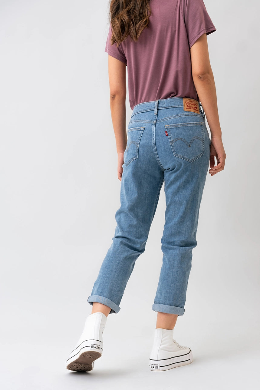 Le jeans droit delave Modele Boyfriend jeans levi s jeans femme Boutique le Pentagone