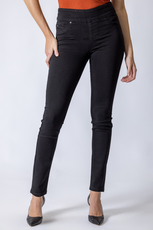 Jeans noir à enfiler | Lois | Modèle Liette