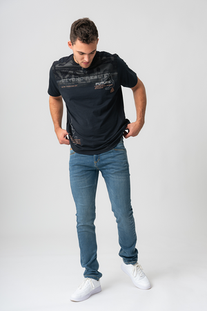 Regular waist narrow jeans | G_Fit model