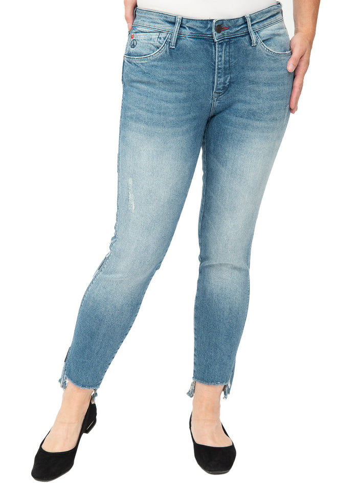 Jeans Mavi Adriana avec jambes effilochées. Taille moyenne.