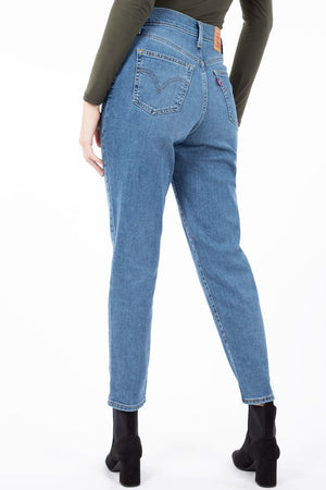 Le jeans "Mom" années 80